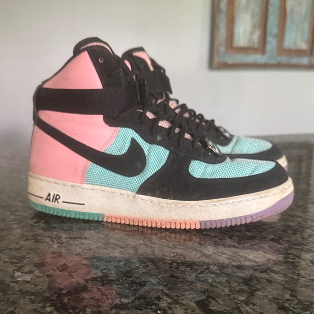 Nike Air Pink and Teal have a nice day High-Tops GUC 8.5
